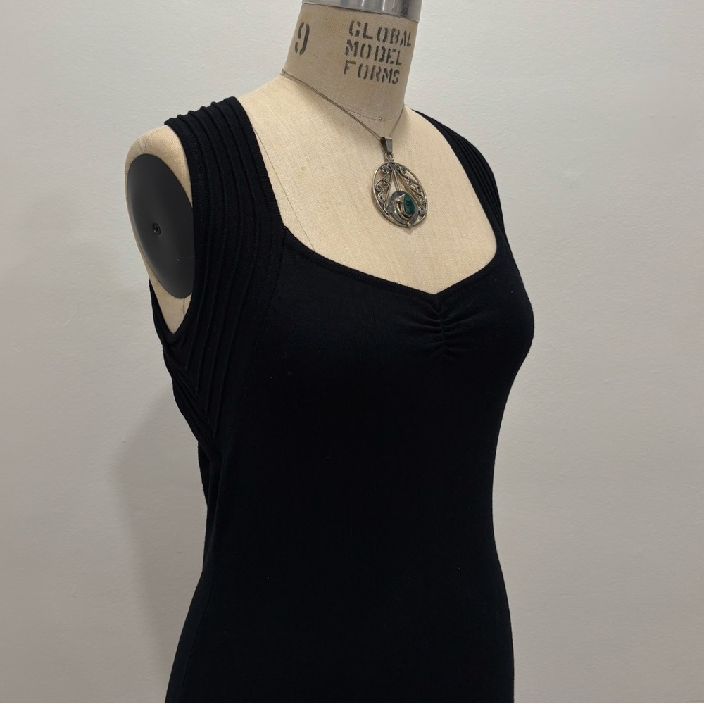 Black Sleeveless Dress